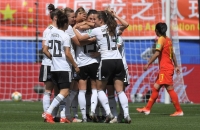 Dans le football aussi, les inégalités de traitement hommes-femmes sont considérables